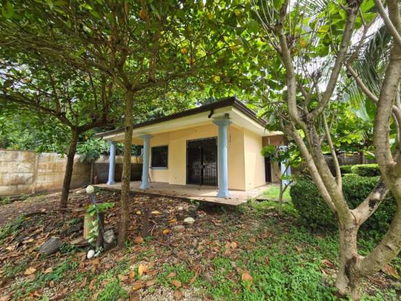 3-Bedroom Home with Great Potential | Surfside Beach, Playa Potrero, Costa