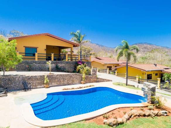 Casa Toscana – Colonial Charm Near Tamarindo Beach